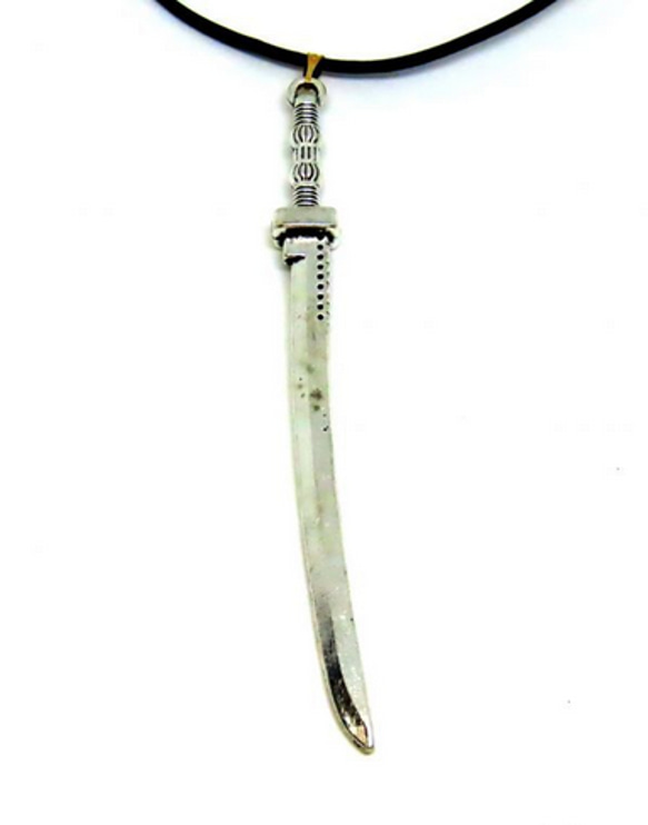 刀 ペンダント チョーカー 本革紐付き 長刀 日本刀 グッズ ネックレス