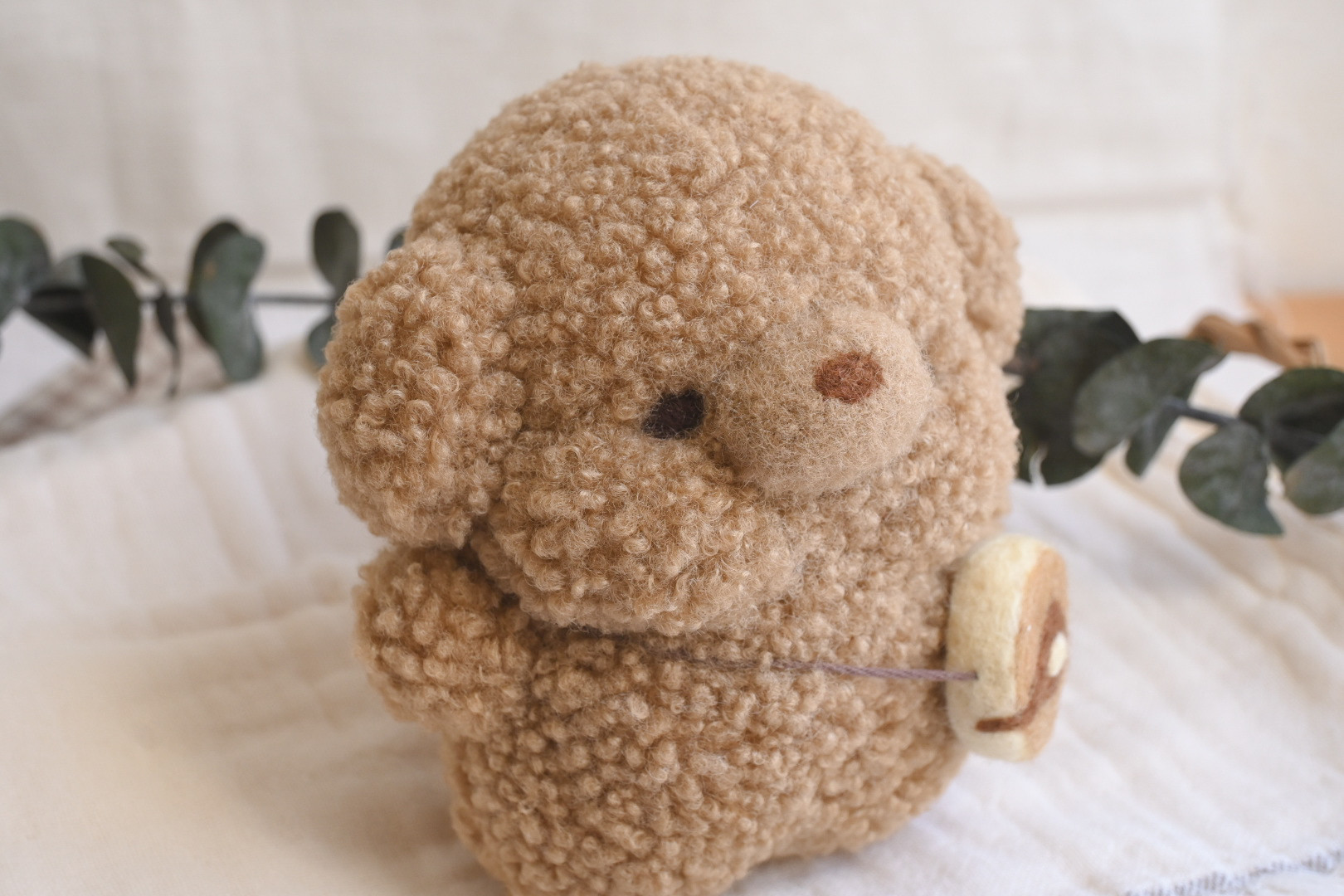 ぷくぷくほっぺたのトイプードルさん　ぬいぐるみ　Lサイズ no.3