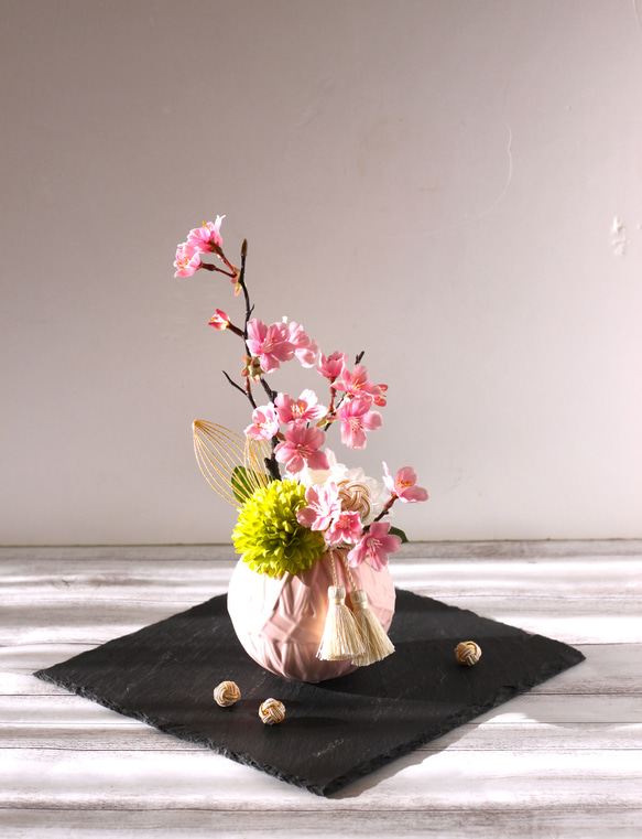 Creema限定】春を祝うピンクのフラワーアレンジメント 桜 菊 アーティ