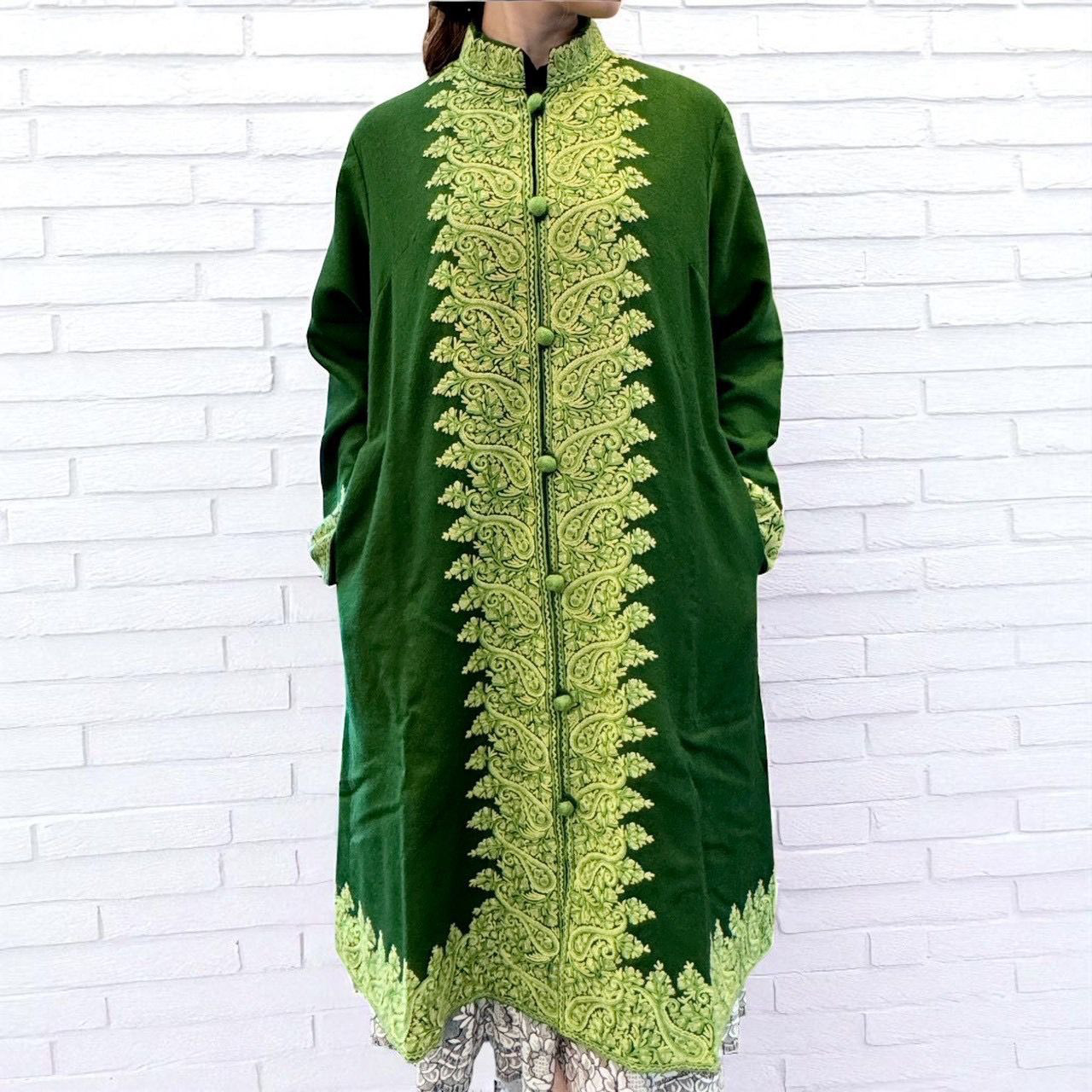ロングコート 秋冬向け メリノウール シルク刺繍 インド製 伝統工芸 手刺繍 グリーン ワンピース風 レディース