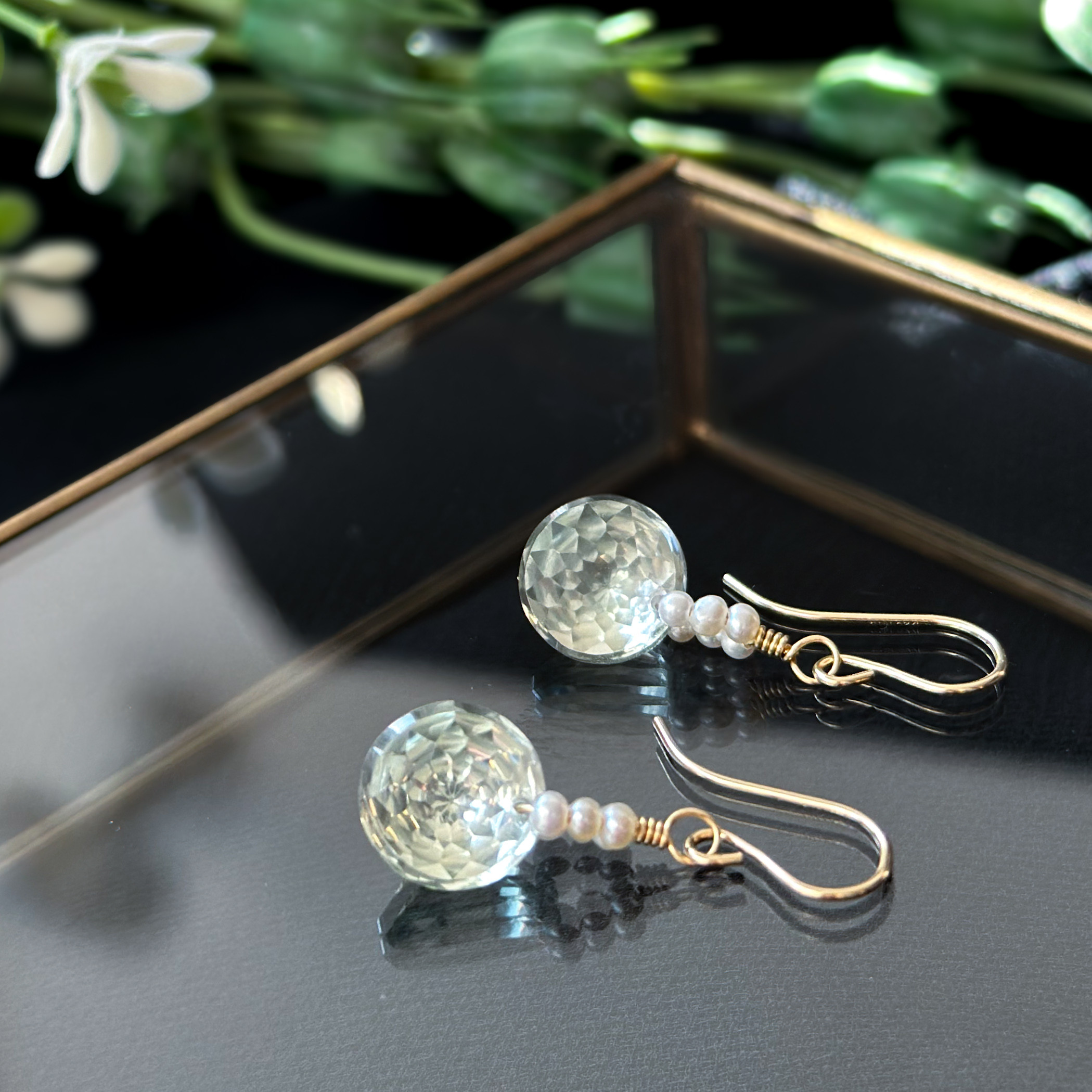 グリーンアメジストと小さな淡水パールのピアス／イヤリング*14Kgf