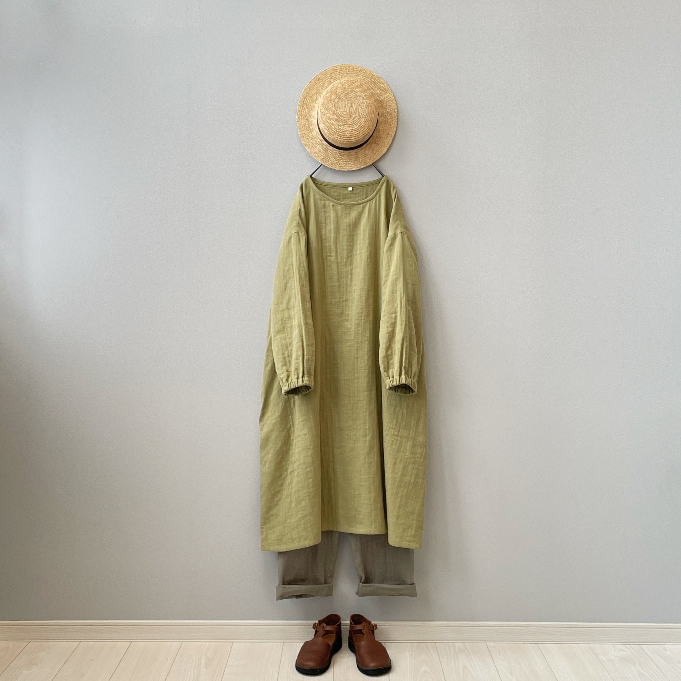 ダブルガーゼのワンピース。新緑色。ポケット付き【即納】