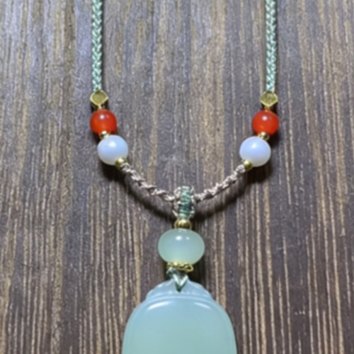 晴水グリーン和田玉の平安牌、最高の贈り物 ネックレス・ペンダント