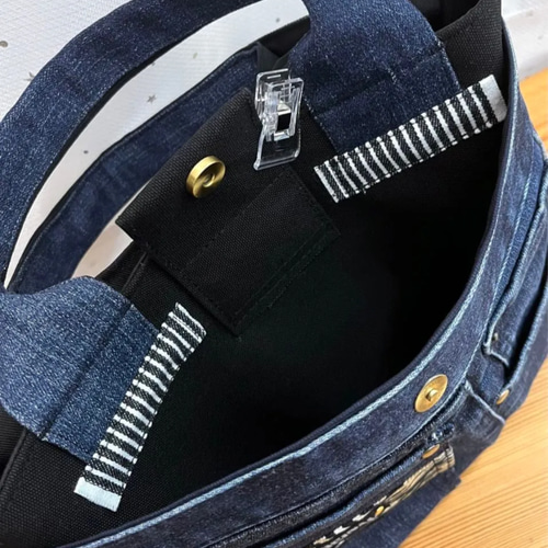 ショルダーバッグ　ハンドメイド　デニムリメイク　ブラック　ラクガキ【新品デニム】 デニムリメイク ショルダーバッグの作り方How to make a cross body