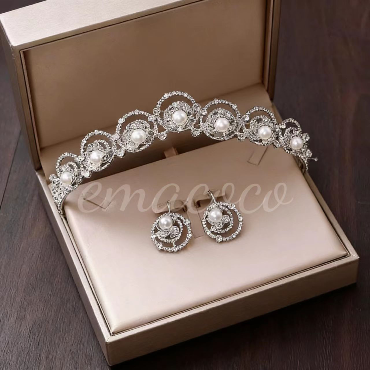 ＊星夜真珠＊ブライダル ティアラ ネックレス ピアス 3点セット パールアクセサリー 結婚式 前撮りR60122