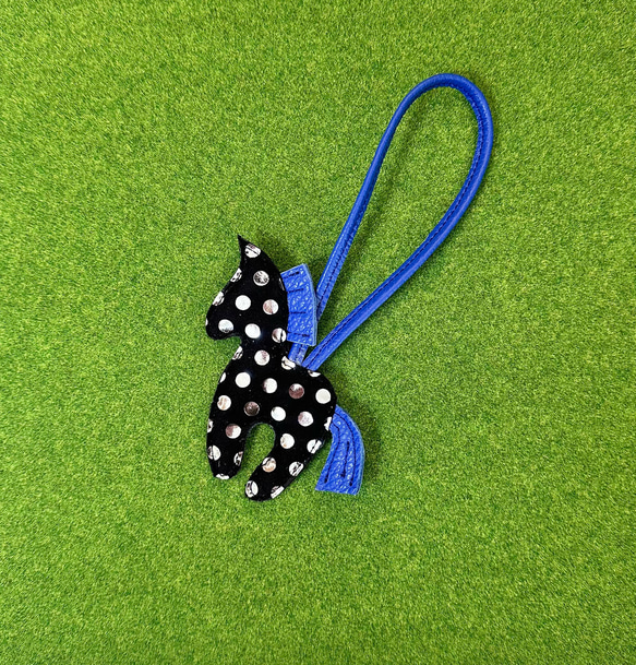 ✴︎きっと馬（うま）くいく✴︎Ssize/水玉＆ブラック『バッグチャーム