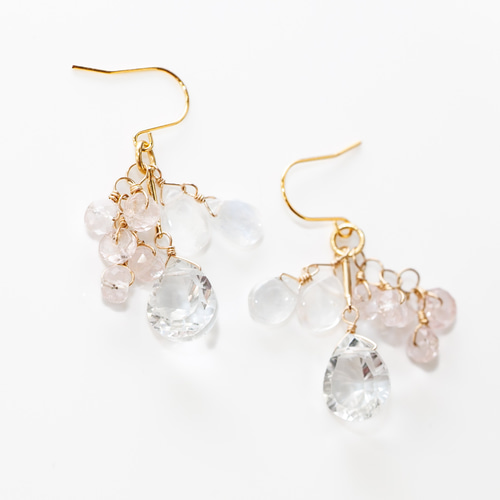 コンケーブカット水晶とブルームーンストーン、モルガナイトのピアス