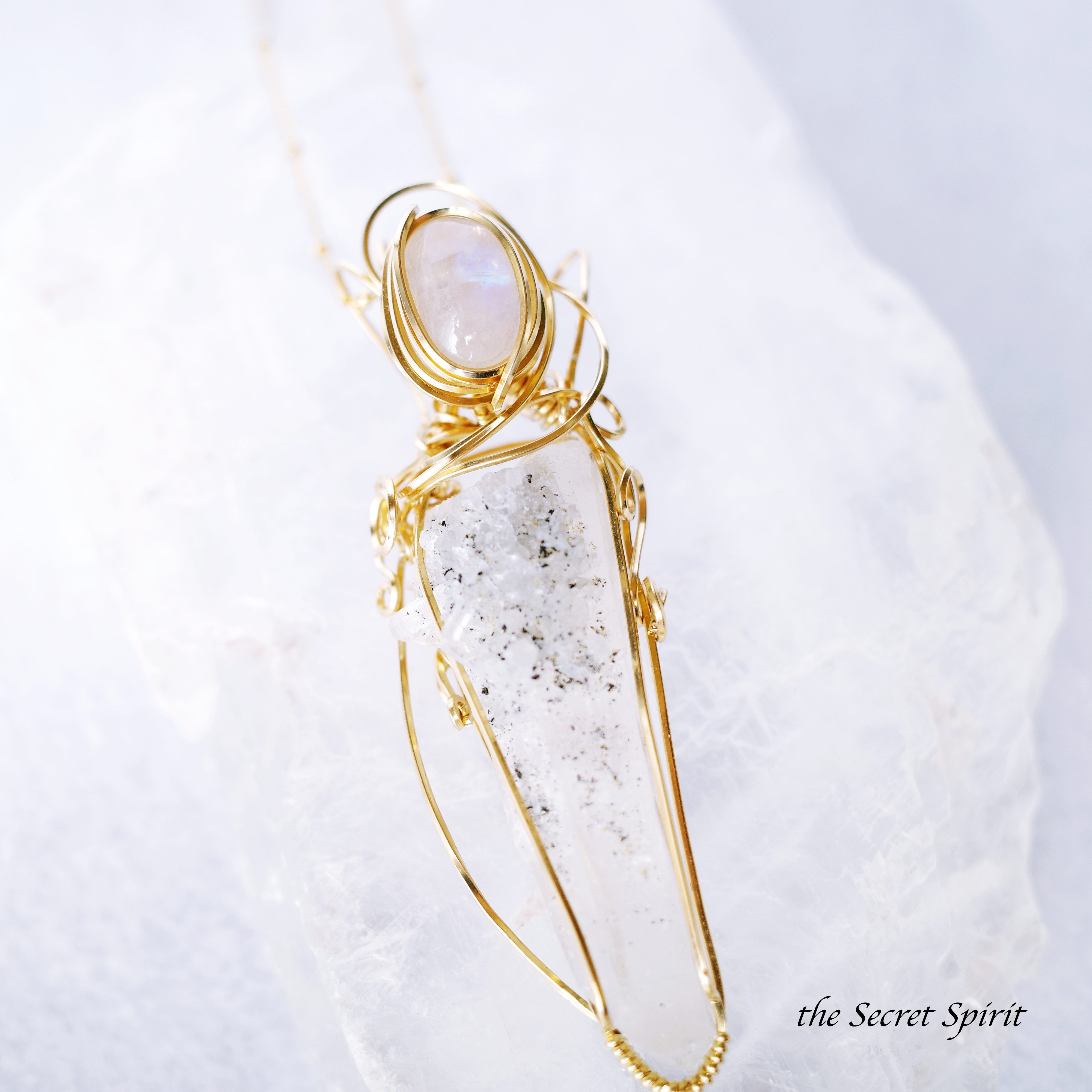 【ネガティブなエネルギーからの守護と安全をもたらす】水晶 ムーンストーン 14Kgfネックレス