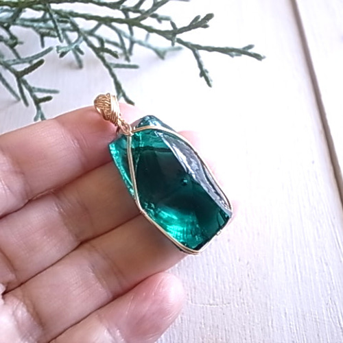 アンダラクリスタル イナンナウイズダム ペンダントトップ 14kgf