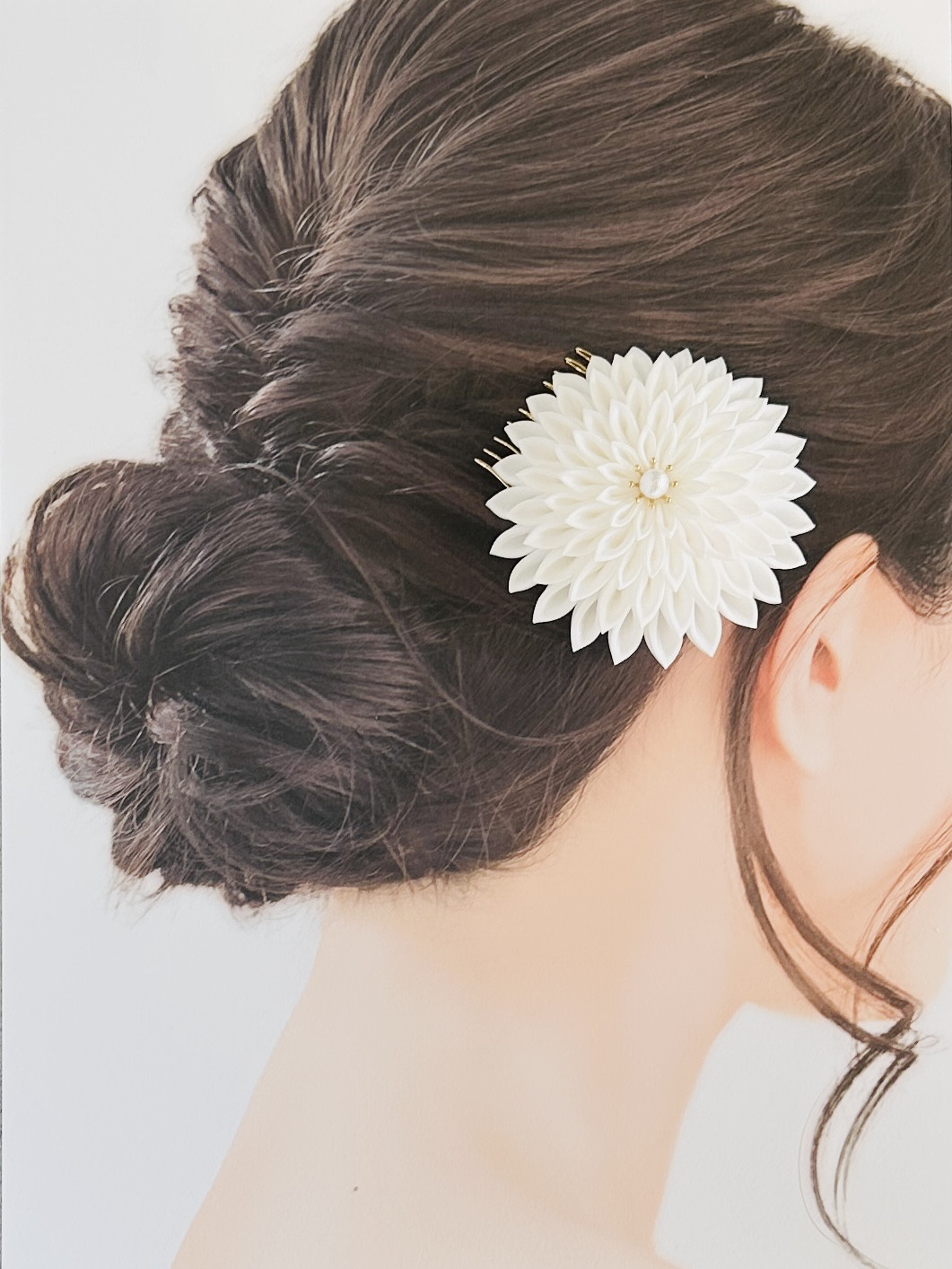 つまみ細工の髪飾り　剣菊/ダリア　L【あんしん匿名便】