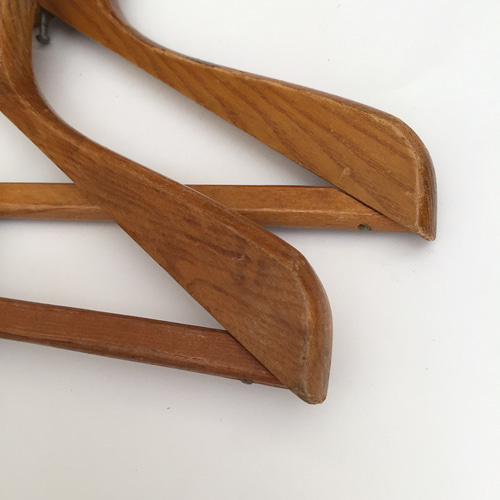 アンティーク木製ハンガー ナチュラルハンガー 無垢材 模様替え 新生活