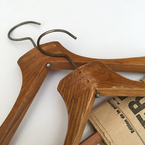 アンティーク木製ハンガー ナチュラルハンガー 無垢材 模様替え 新生活