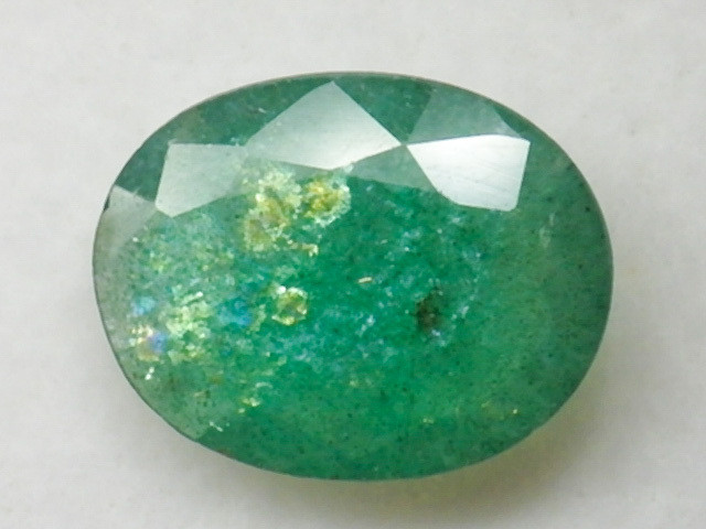 ★天然エメラルドカット★2.60ct/12.2mm★オーバルシェイプ★天然石緑柱石★天然べリル★ルース裸石宝石ケース入れ