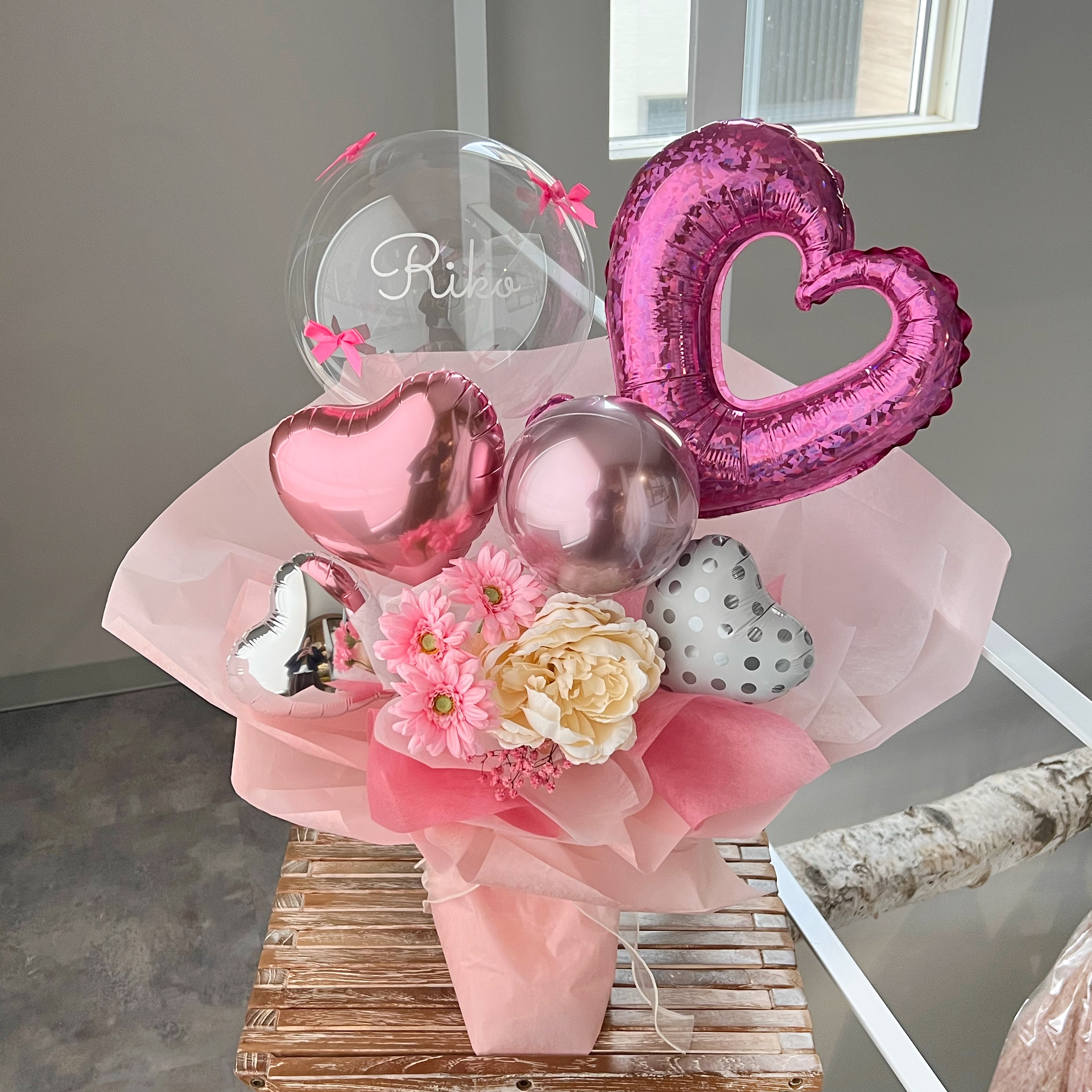 お花屋さんのバルーンフラワー　花束　B316　ドット ピンク　成人式　卒業式　結婚祝い　誕生日　開店祝い　発表会