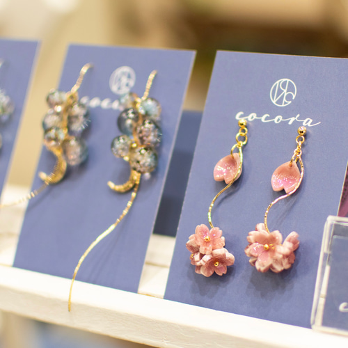 夜桜｜ひらり揺れる八重桜ピアス/イヤリング サージカルステンレス