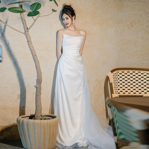 高級感 白 黒 オフショルダー ウェディングドレス シンプル 韓国風