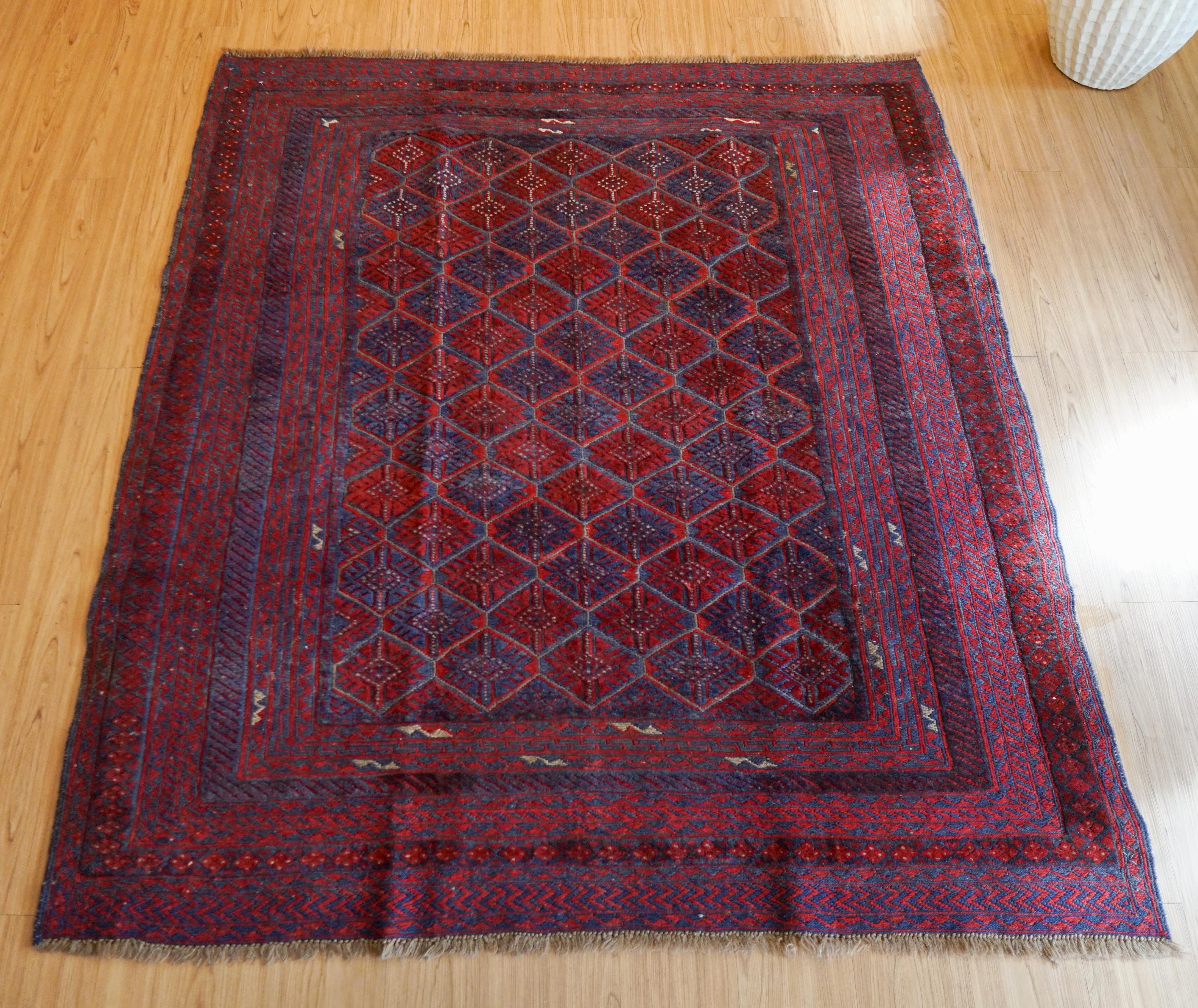 アフガニスタン手織りマシュワニキリム　 172×152cm