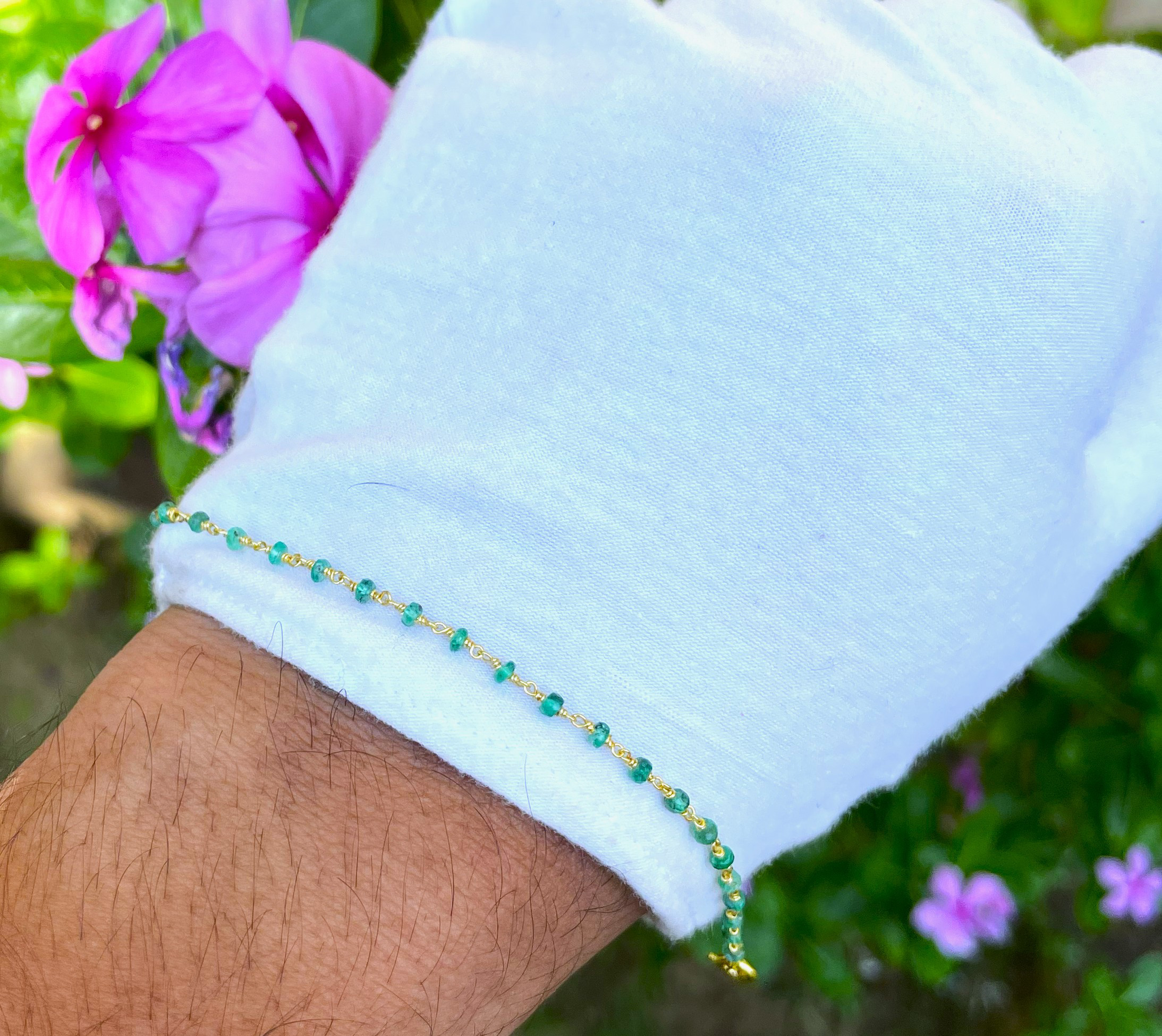 925シルバー/丸い天然エメラルドビーズで作られた繊細なブレスレット