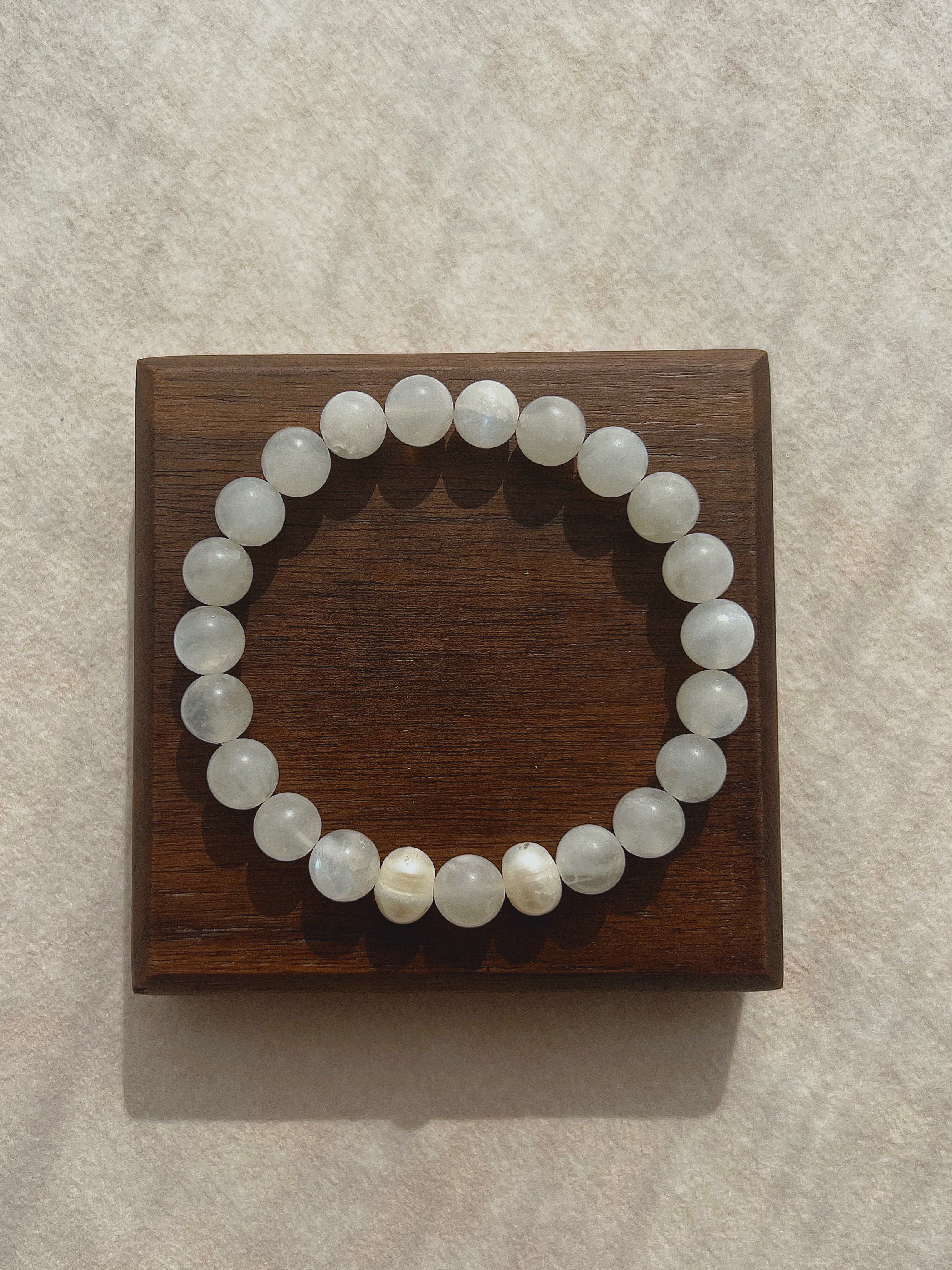 Luz ブルームーンストーン クリスタルブレスレット｜8mm天然石×淡水パール｜北欧ミニマル