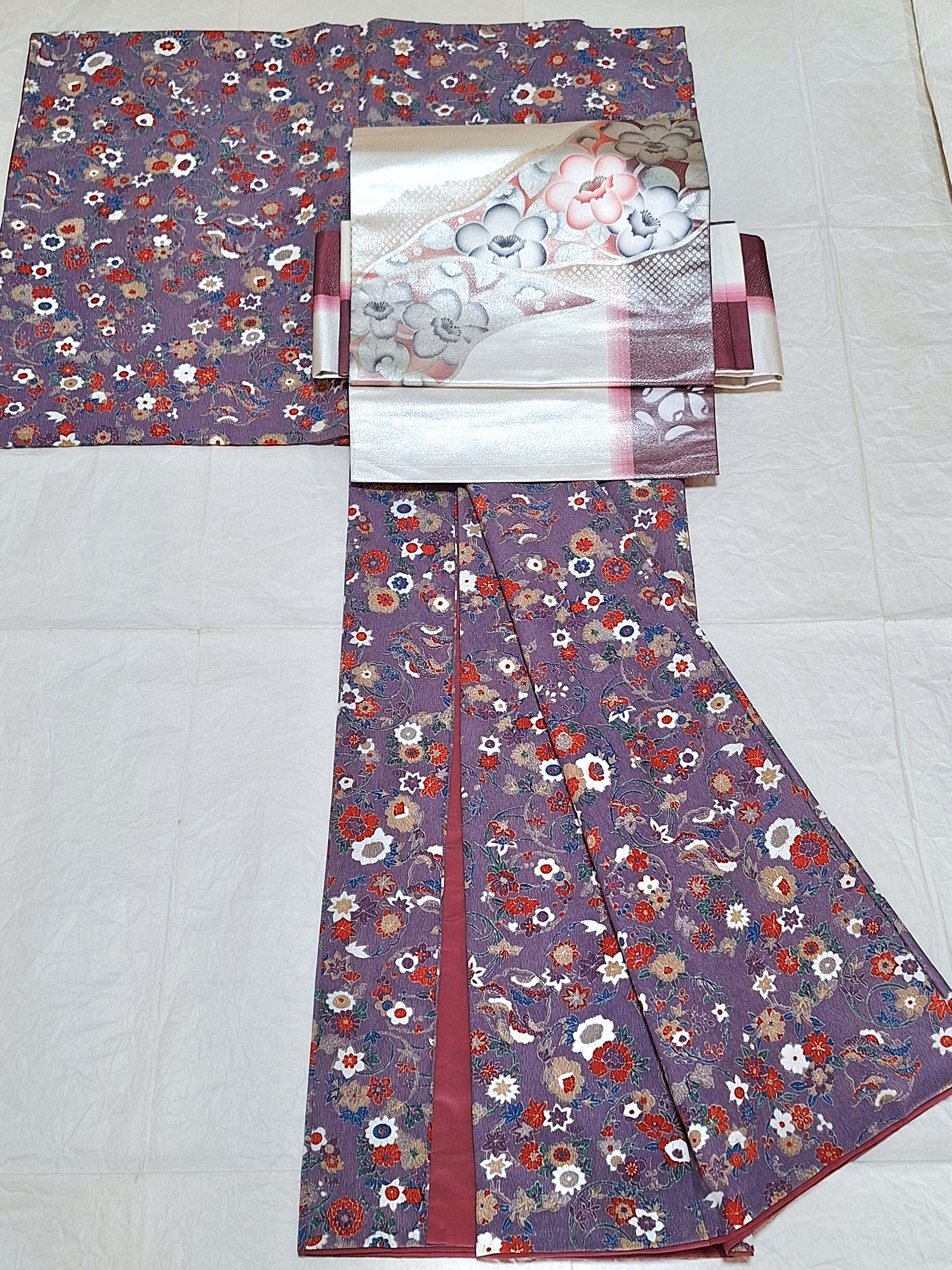 ワンタッチ着物　くらわん着物　洗える着物リメイク　　赤紫更紗文様　(帯は別売)