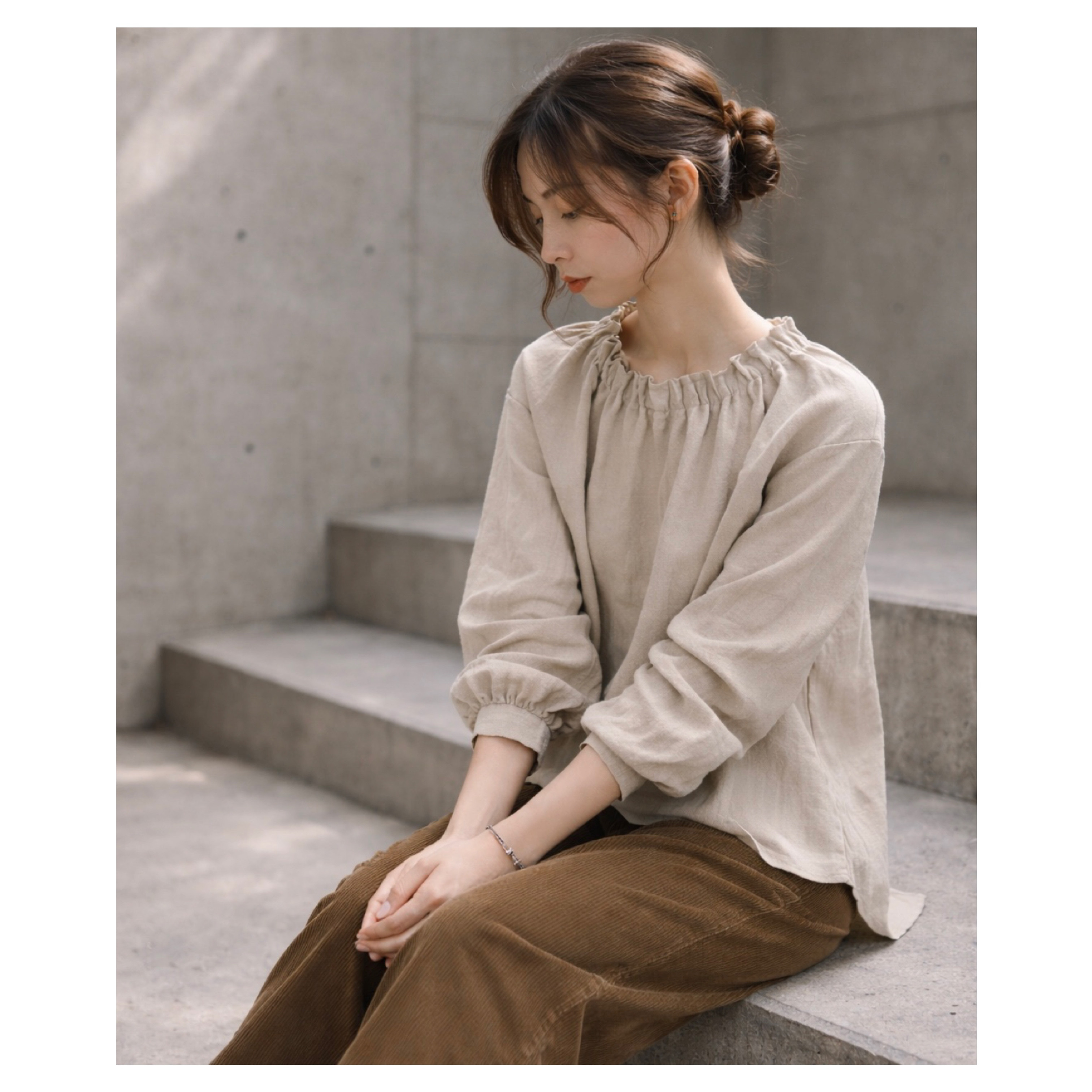 こだわりリネンギャザーブラウス／くったり柔らか上質なベルギーリネンギャザーブラウス／ベージュ