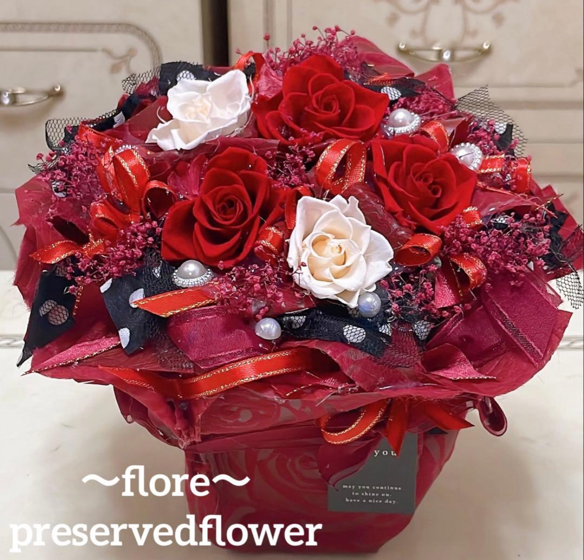 【送料無料、ラッピング込み】✨大人気のミックスバラプリザーブド✨花束アレンジ✨ラッピングのまま飾れますよ✨
