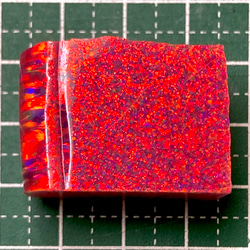 人工オパール》 (ネオンオパール) ホワイト/緑斑 【レジン作品参考品