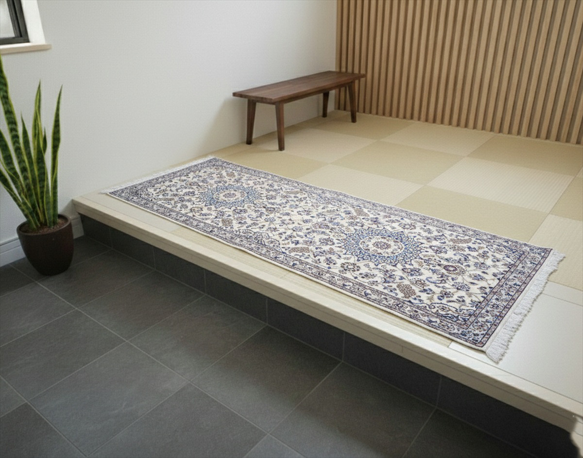 ペルシャ絨毯ナイン産ノラ　ウール　ランナー　細長いラグ　225x90cm　PS7534