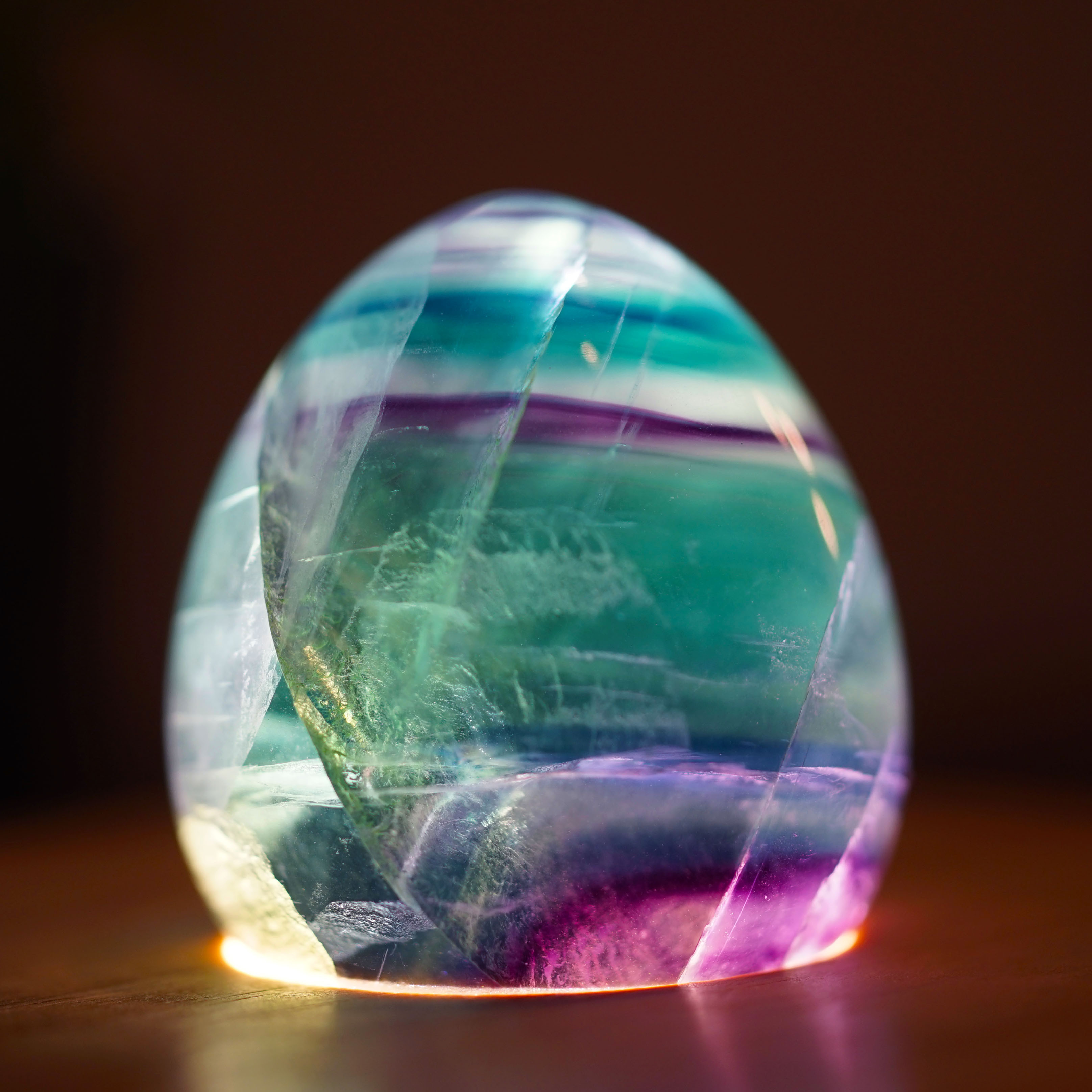 ☆宝石の卵による間接照明・大粒フローライト・LED・ライトランプ　～宝石の卵