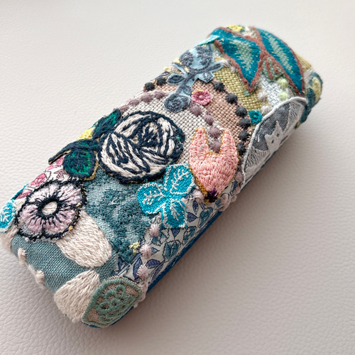 ミナペルホネン カケラのメガネケース タンバリン rosy アネモネ