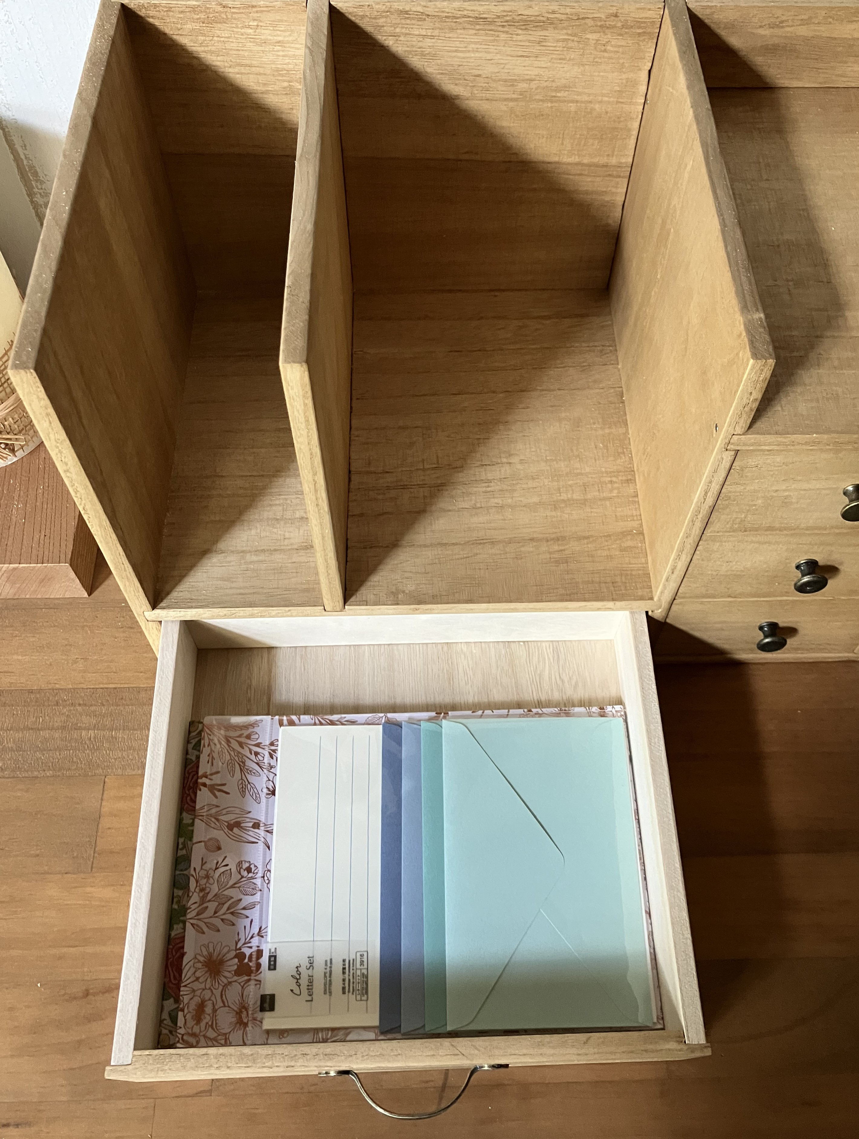 日常をやさしく整える　木製の卓上収納