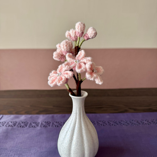 春を飾るかぎ針編みの桜/つぼみから満開まで』編み物 枯れない花
