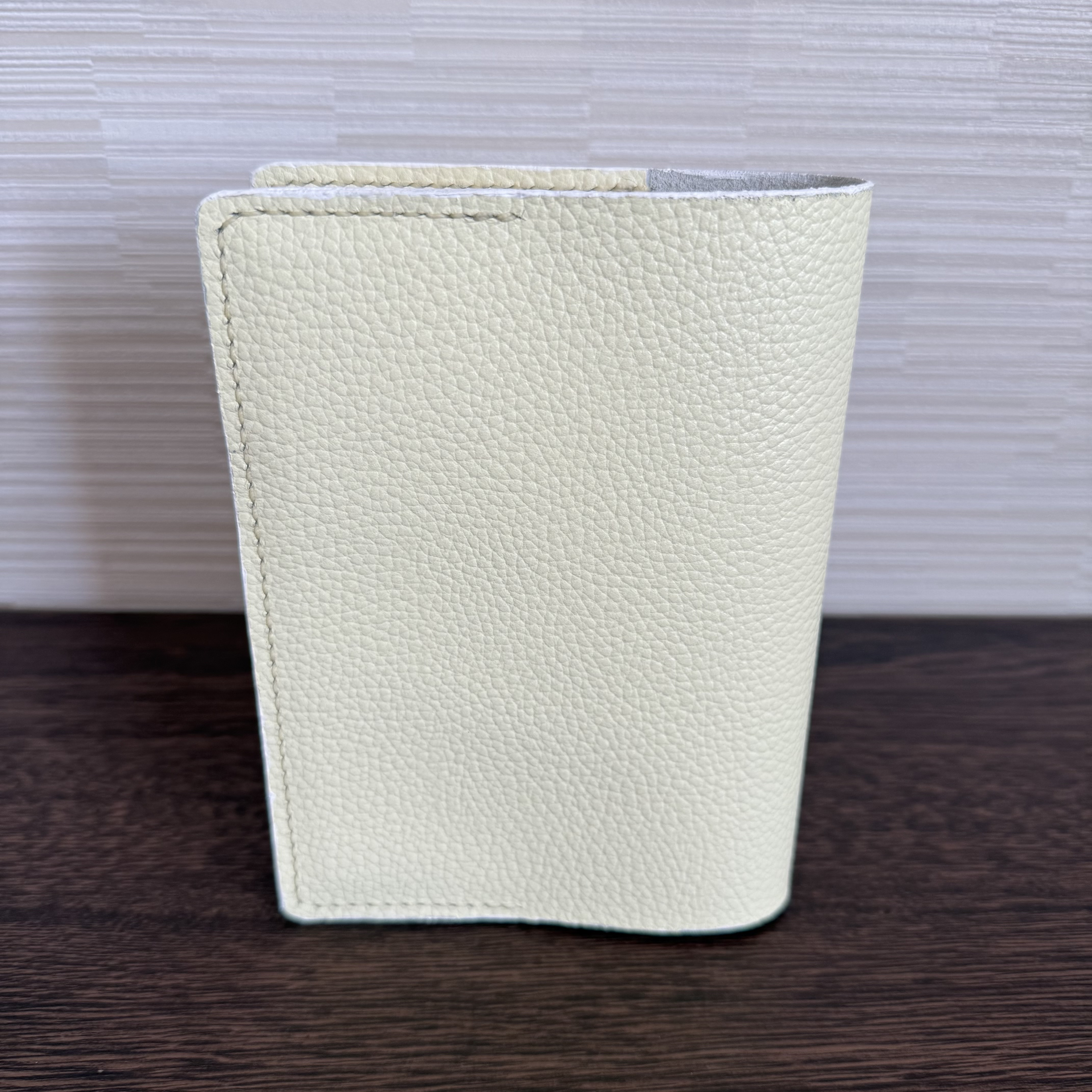 私だけの本革手縫いブックカバー｜MB87