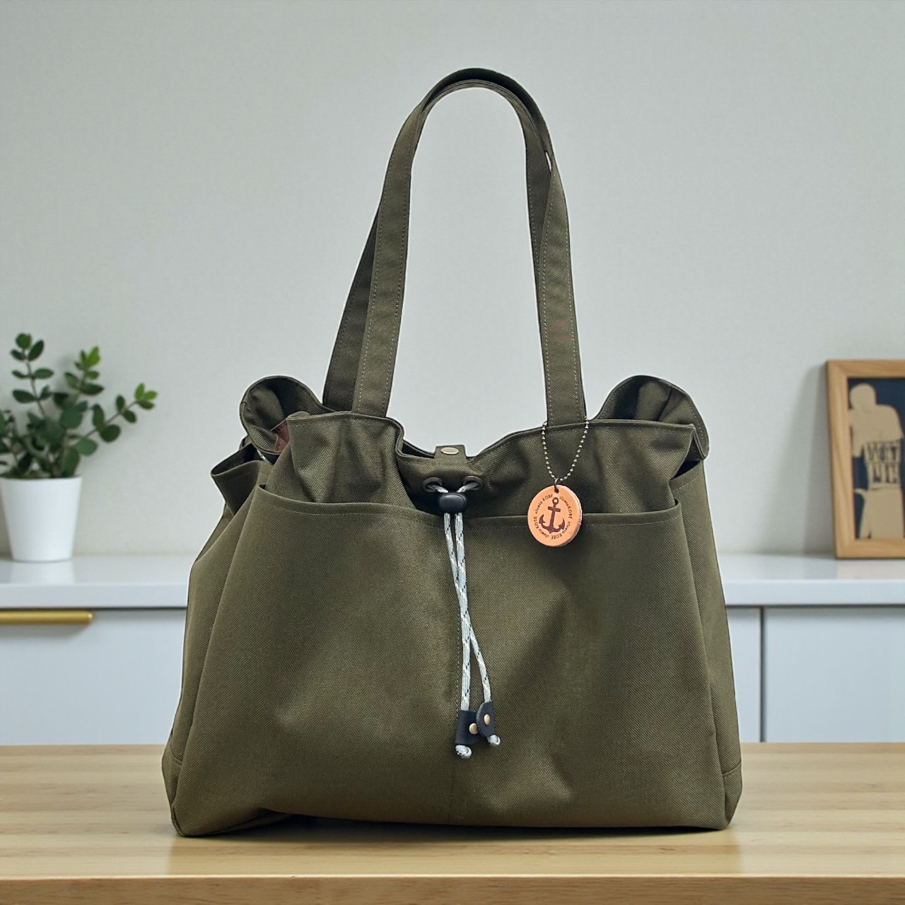 軽くて大容量、撥水加工で雨の日も安心！バッグの「わがまま」詰め込んだ　わがままトート：カーキ＜受注製作＞