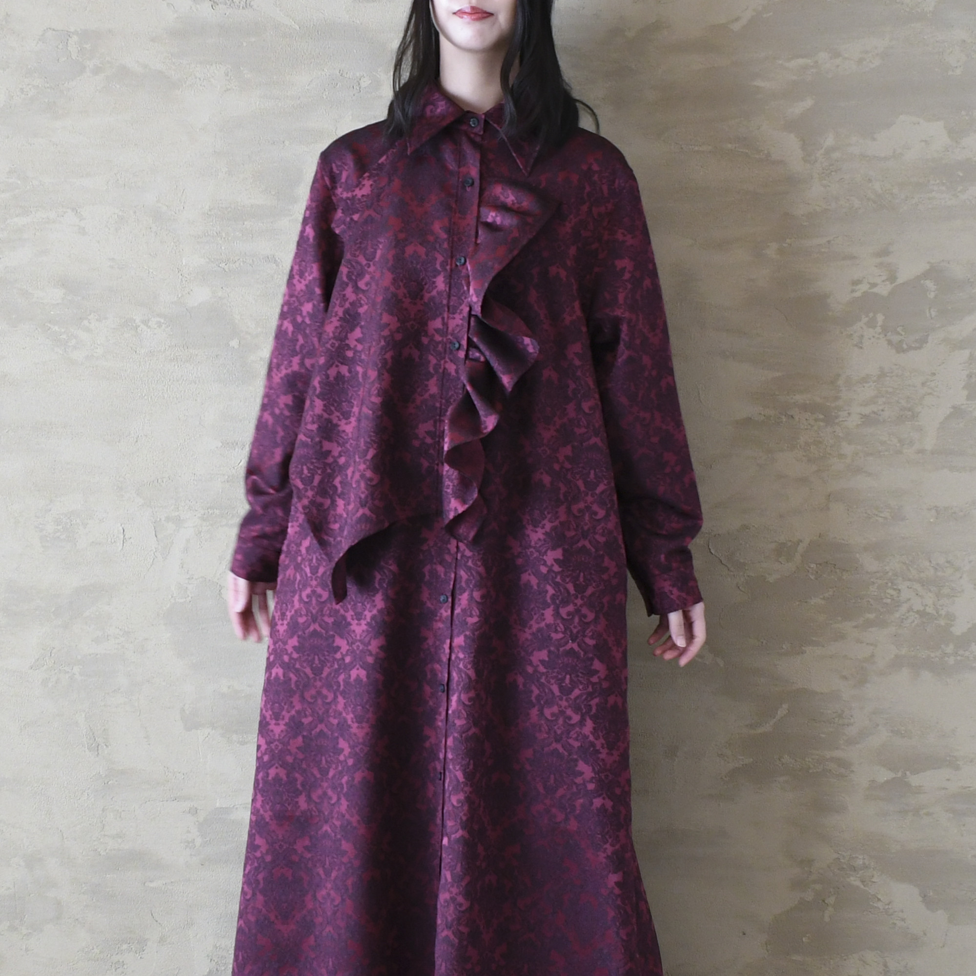 送料無料【完全一点物】胸元フリルワンピース（レッドジャガード）