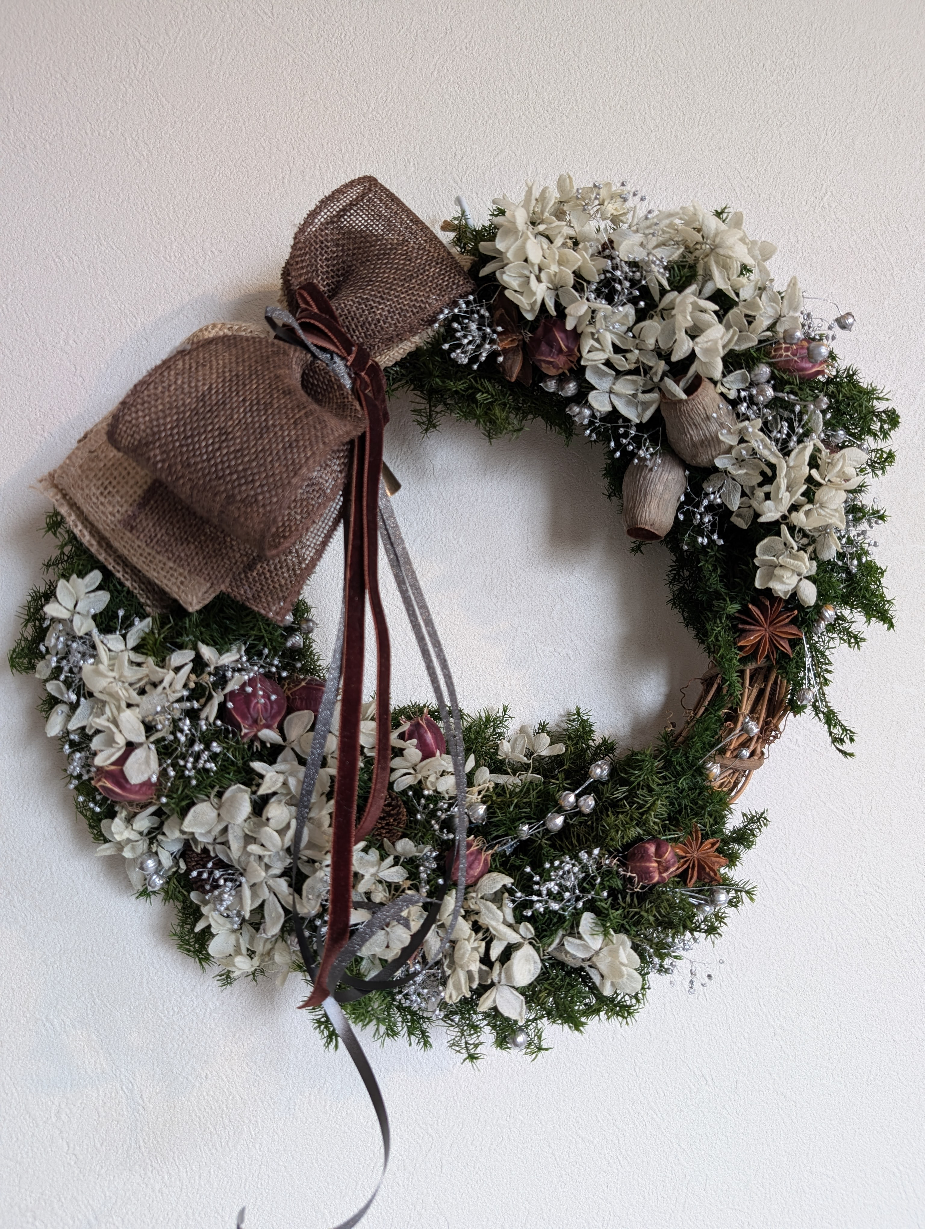 アジサイとリンフラワーのリース