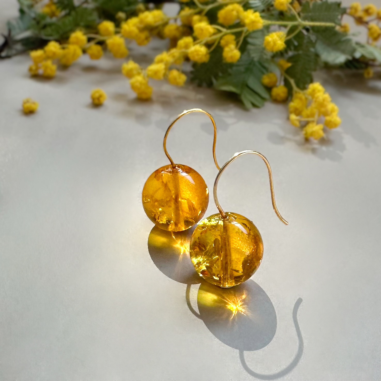 【ミモザ色】バルティックアンバー ピアス 14KGF/ 金具変更可（シルバー・イヤリング・ステンレス）天然琥珀