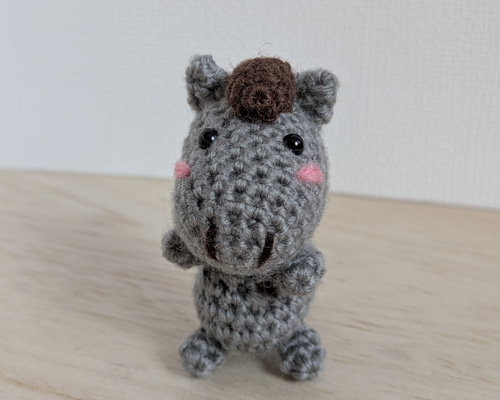 あみぐるみ 馬さん 馬リーゼント グレー 芦毛 ストラップ 干支