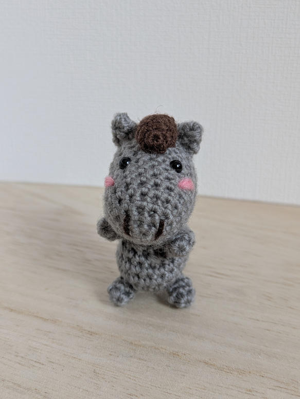 あみぐるみ 馬さん 馬リーゼント グレー 芦毛 ストラップ 干支