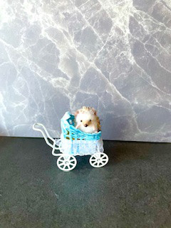 ベビーハリネズミと乳母車（ブルー）　ブライス　hedgehog ミニチュア　はりねずみ　ドール