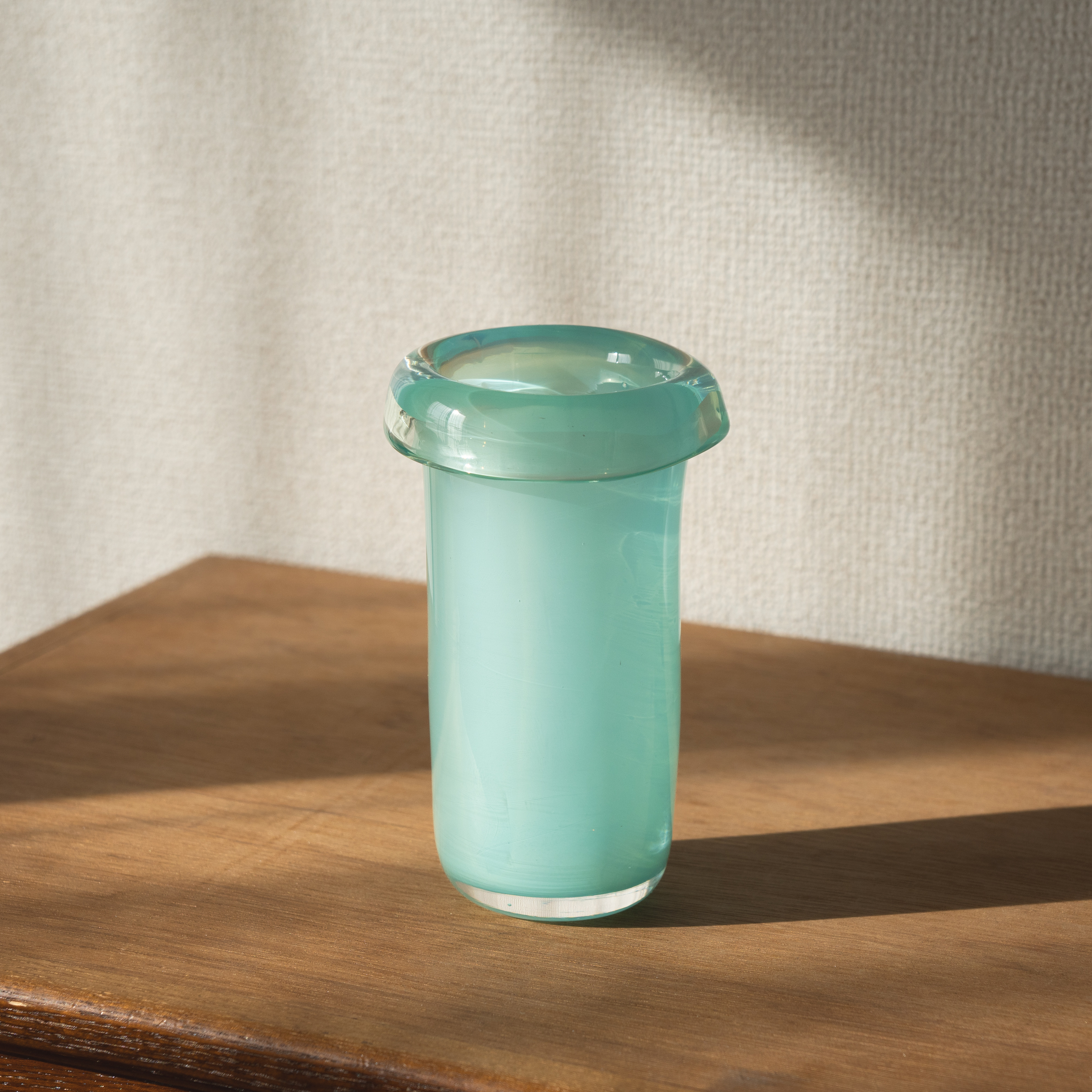 吹きガラスの花器 -flower vase oru-