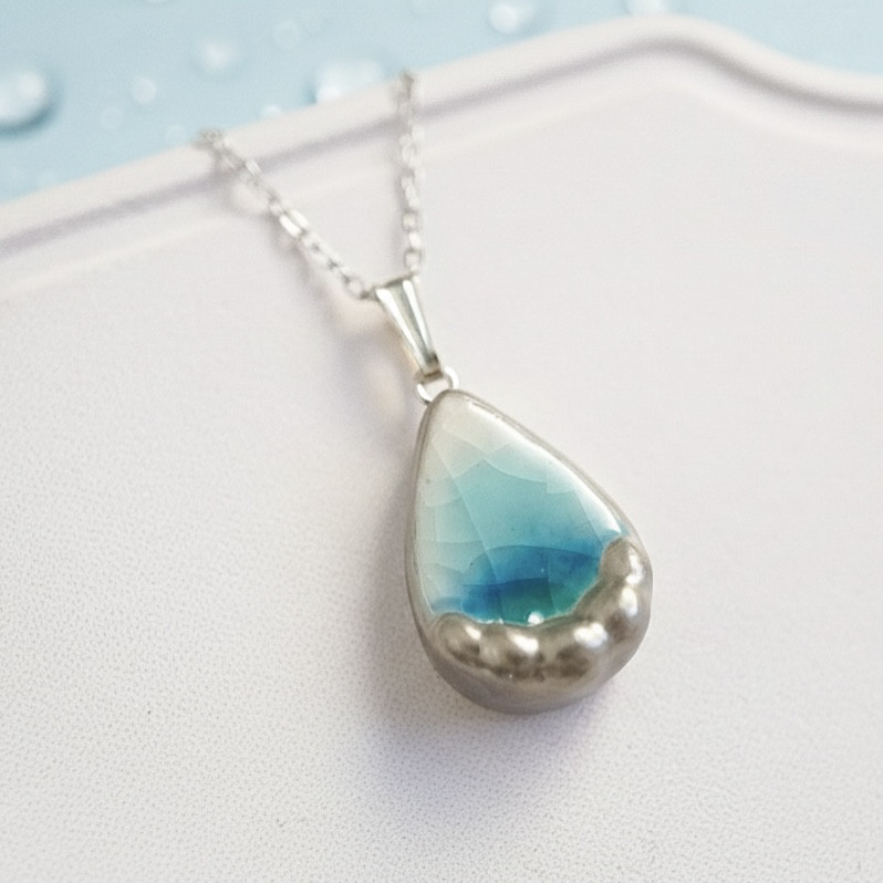 2026年新作〈九谷焼〉霖雨のあと プラチナ彩ネックレス【受注制作】送料無料