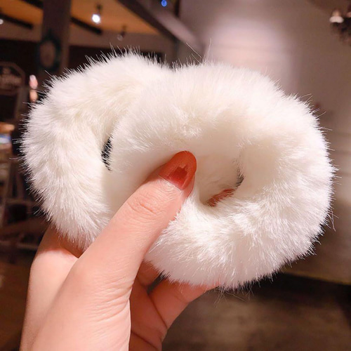 ファー ヘアゴム シュシュ 2個セット 白 ポンポン 髪飾り ゆめかわ