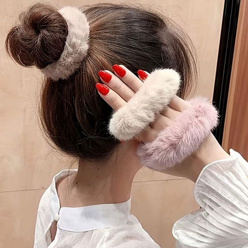 ファー ヘアゴム シュシュ 2個セット 白 ポンポン 髪飾り ゆめかわ