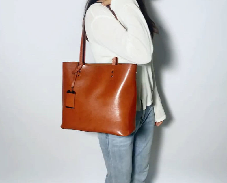 ❁キャンペーン75%OFF❁ トートバッグ ❁ A4サイズ ❁レザー❁ 5色 ❁ 39,900>9,700