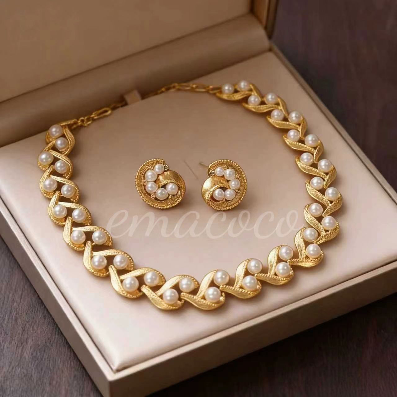 *蔓と月* ネックレス＆ピアスセット、ヴィンテージ、クラシカルパール、ゴールド、上品、R60123