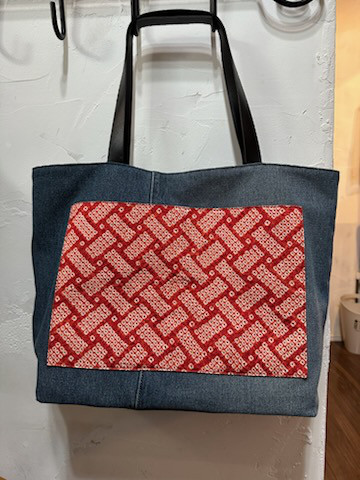 でかバッグ　デニム×小梅