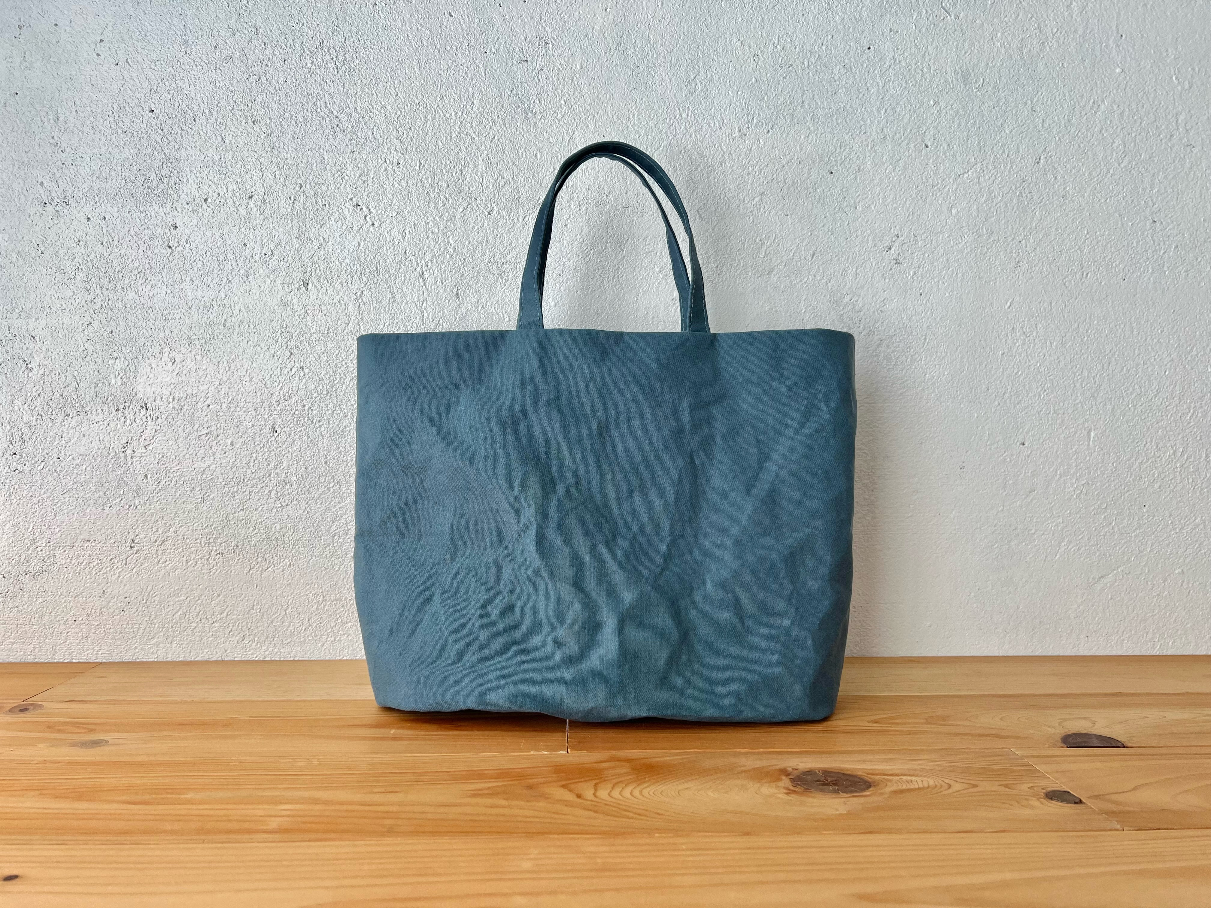 ロウ引き帆布の鞄　ブルーグレー