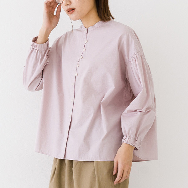 ボリューム袖で描く 旬のシルエット。コットンポプリンワッシャー シャツ