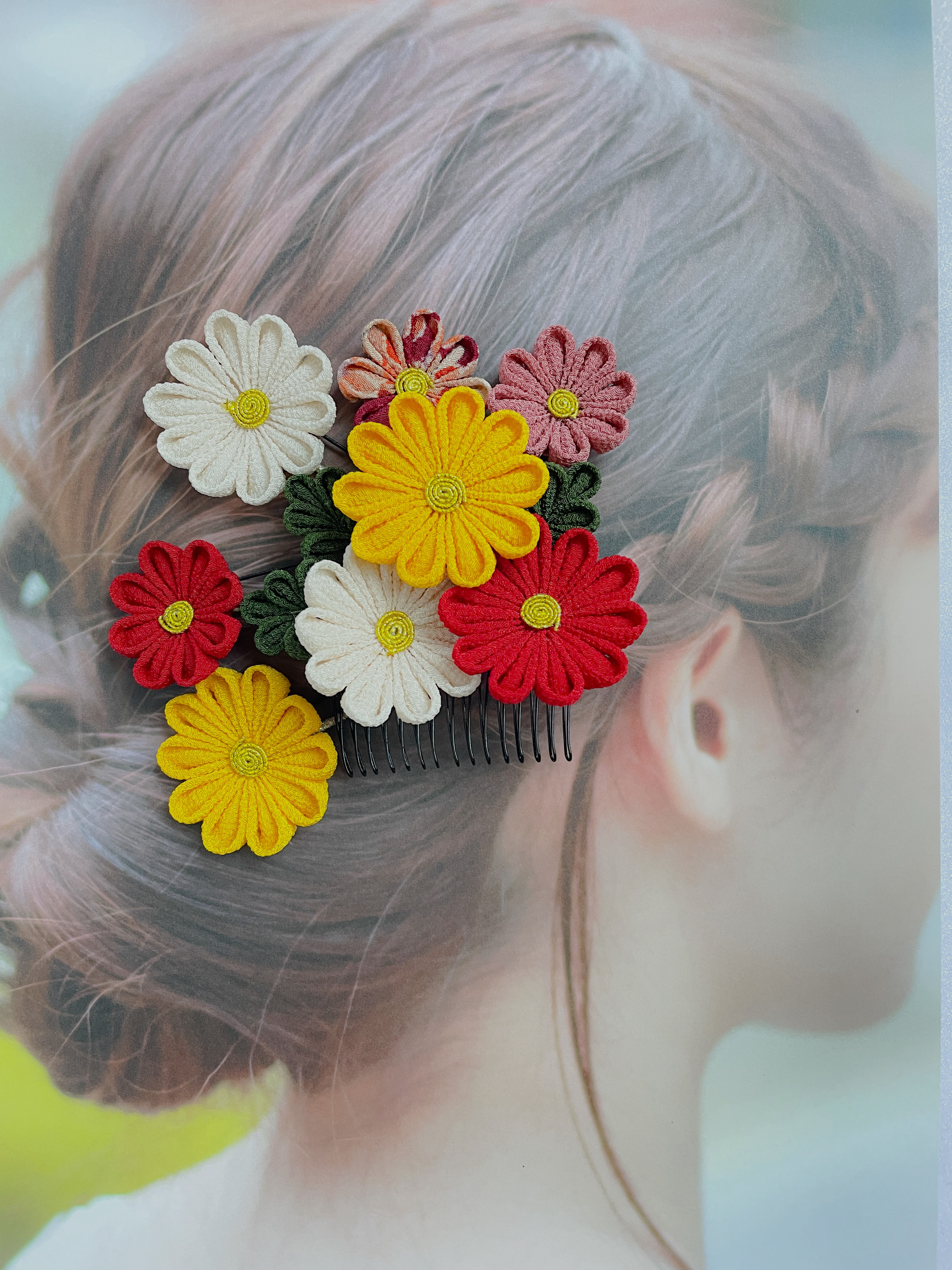 「めでた菊」つまみ細工　ハレの日　髪飾り